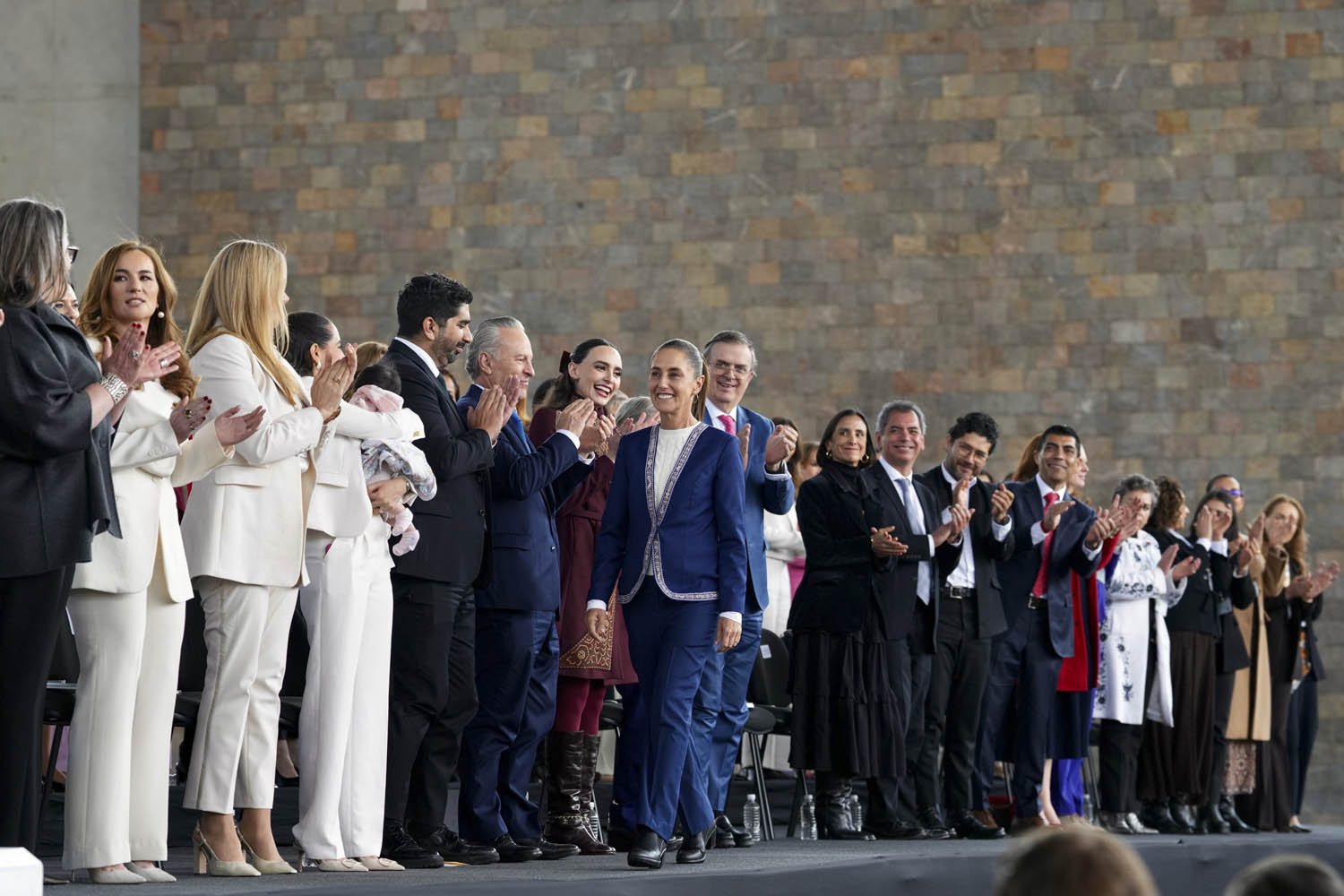 Presidenta Sheinbaum destaca promoción de empresarias para aumentar inversiones por Plan México