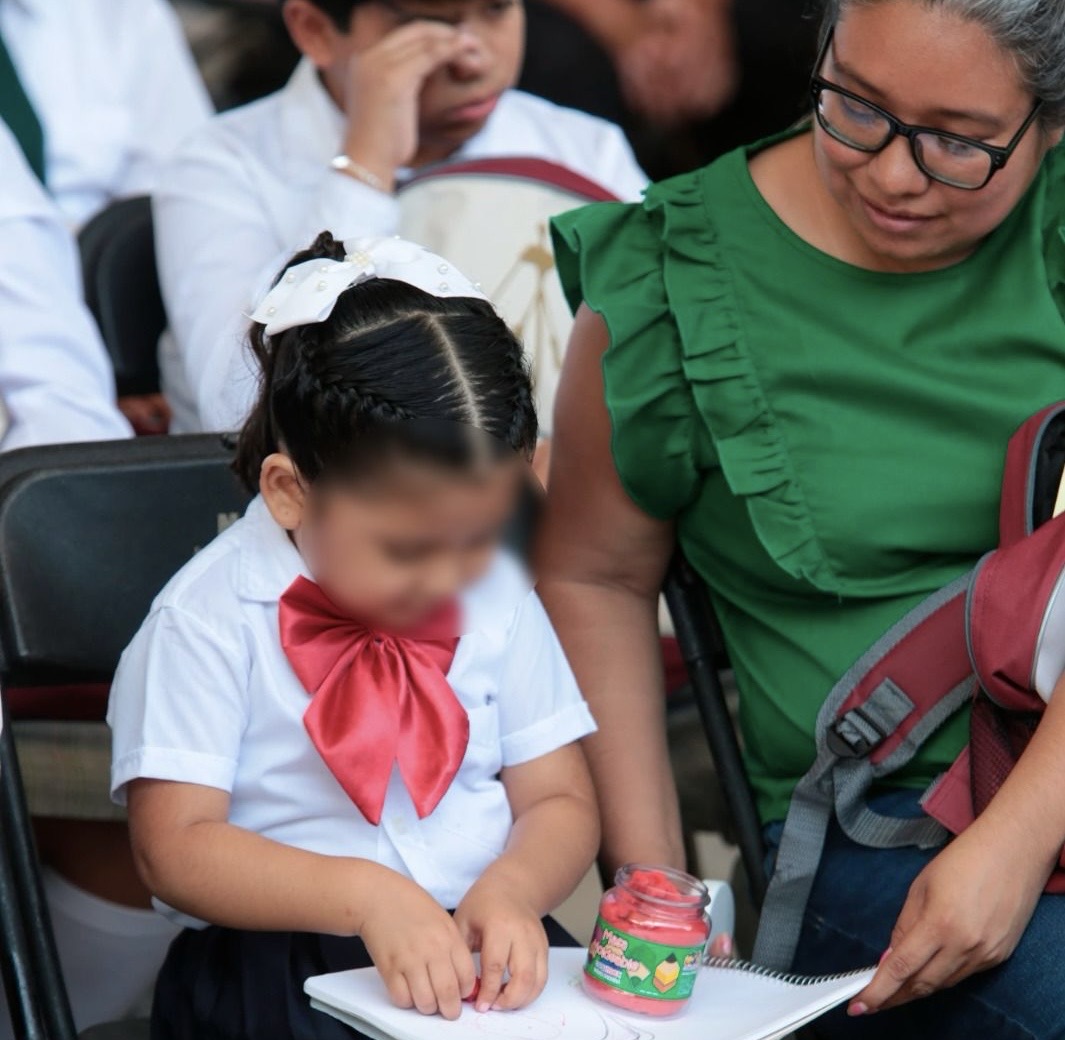 Reciben 57 CAM equipamiento tecnológico para fortalecer educación especial