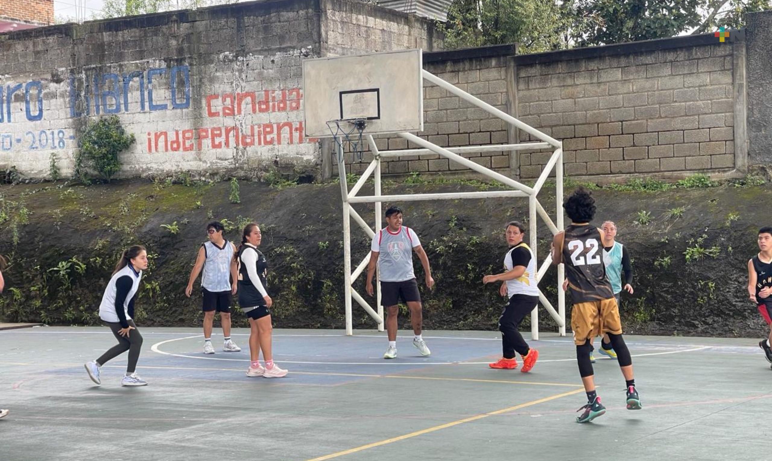Continúa la promoción del baloncesto en Xico