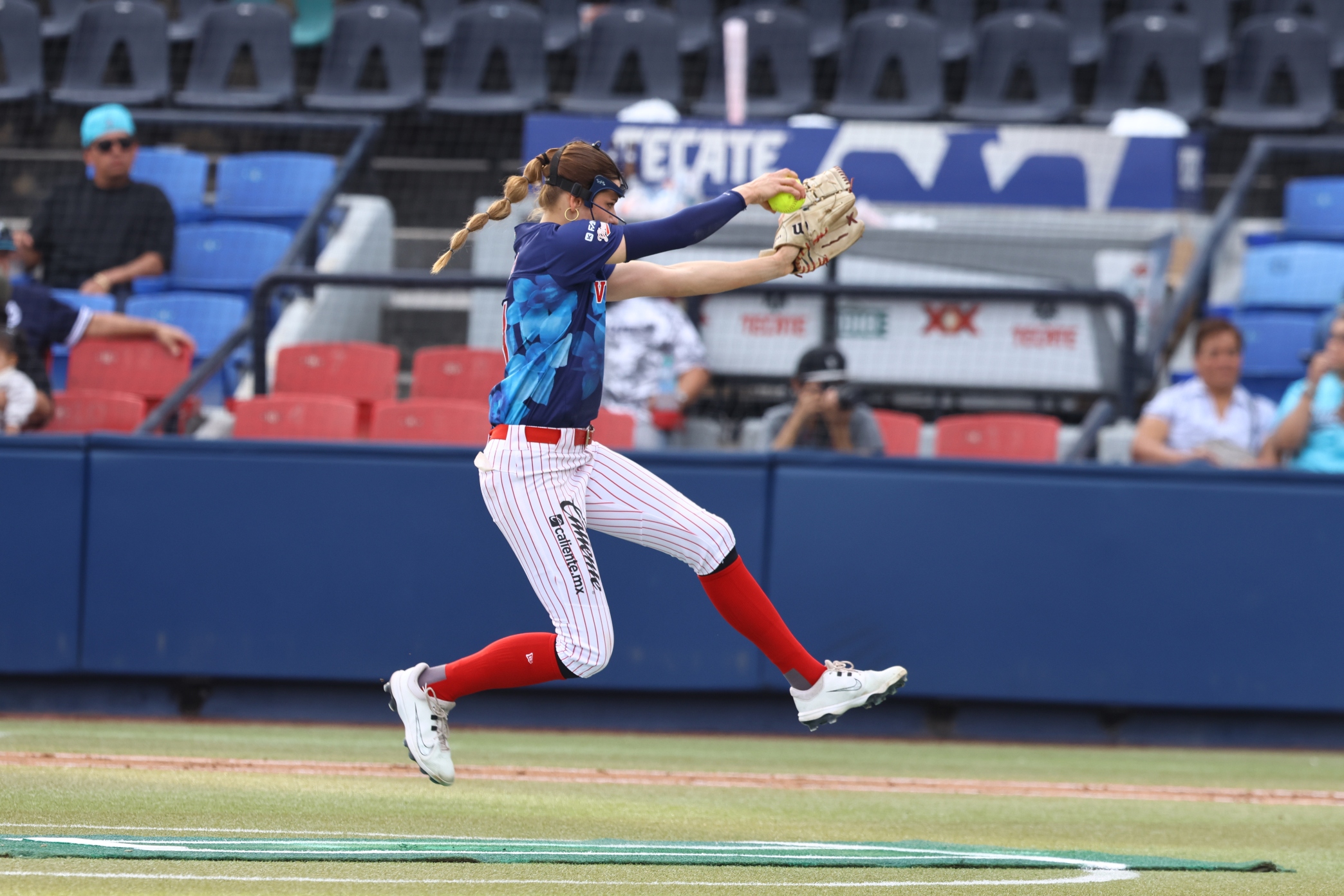 Hop despliega su poder ante Sultanes