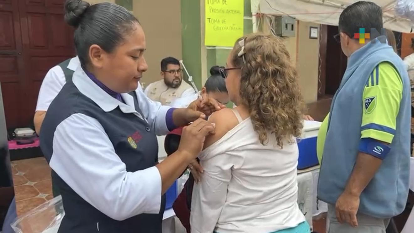 Instalan módulo de vacunación durante las fiestas de la Candelaria en Tlacotalpan
