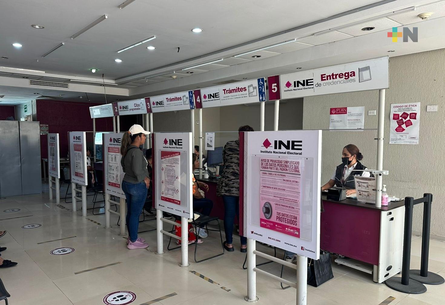 Exhortan a coatzacoalqueños a recoger credenciales de elector antes del 28 de febrero