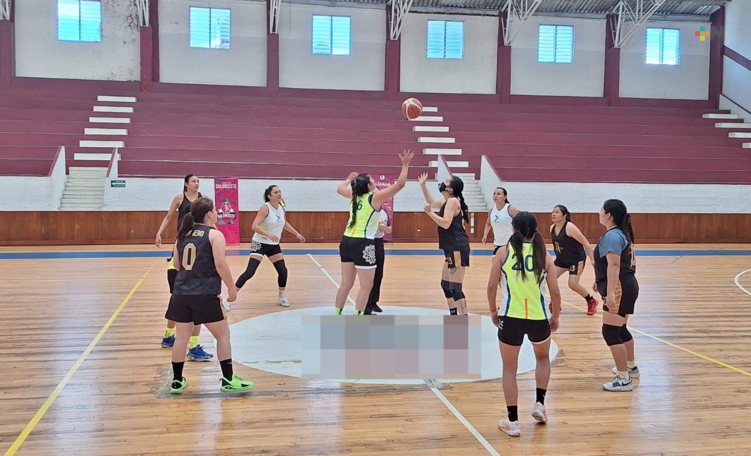 Liga Xalapeña de Baloncesto Femenil estrena nueva sede