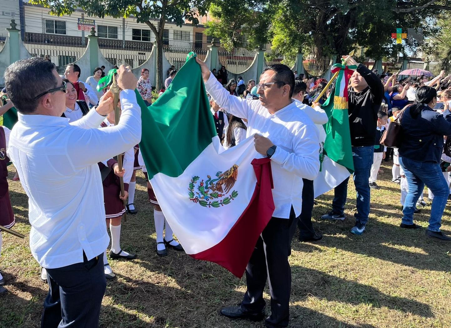 En Martínez de la Torre 138 escoltas escolares fueron abanderadas