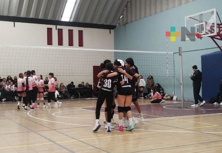 Xalapa avanza en el regional de voleibol de sala