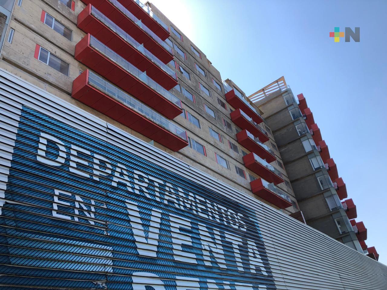 Fallece trabajador tras accidente en elevador de Torres Teatro en El Encanto