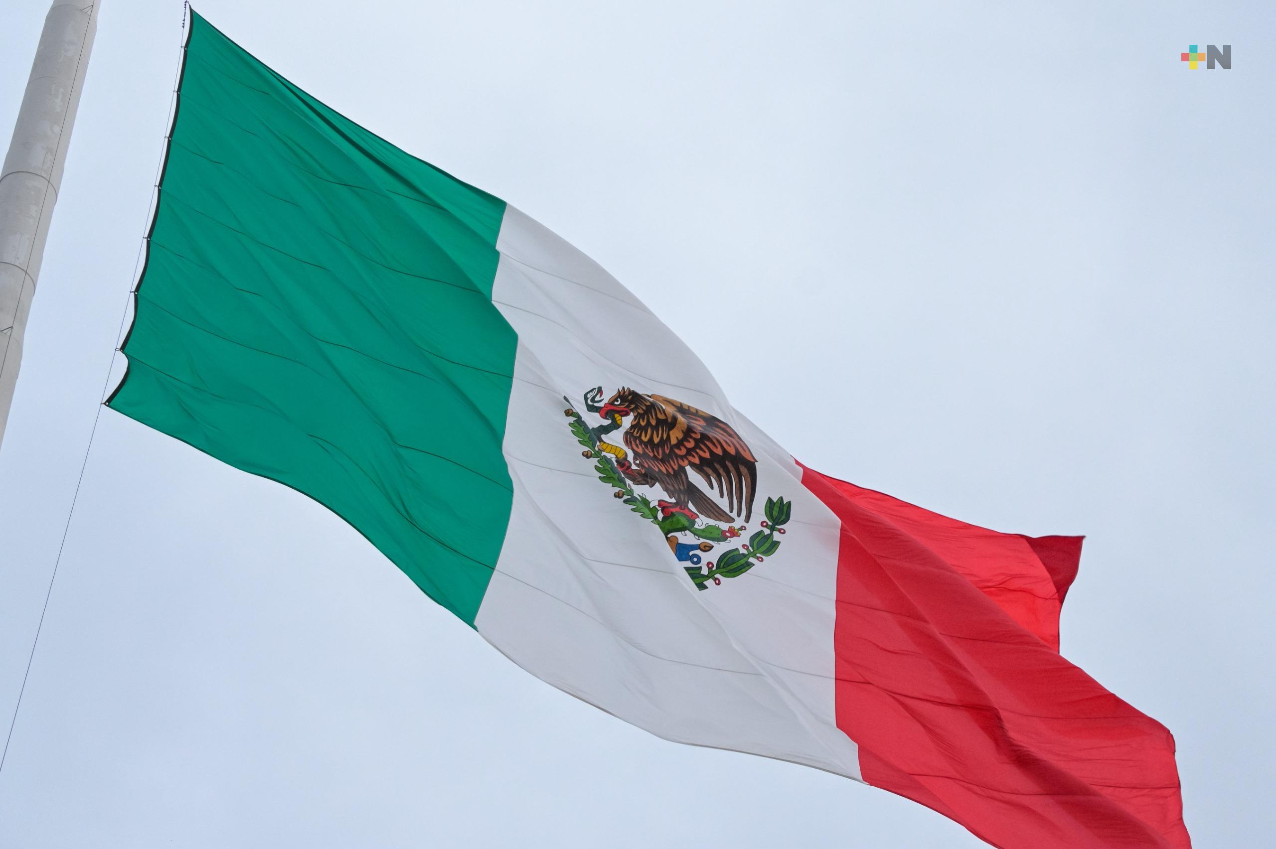 “Coatzacoalcos cuenta con una Bandera Monumental en plaza pública”