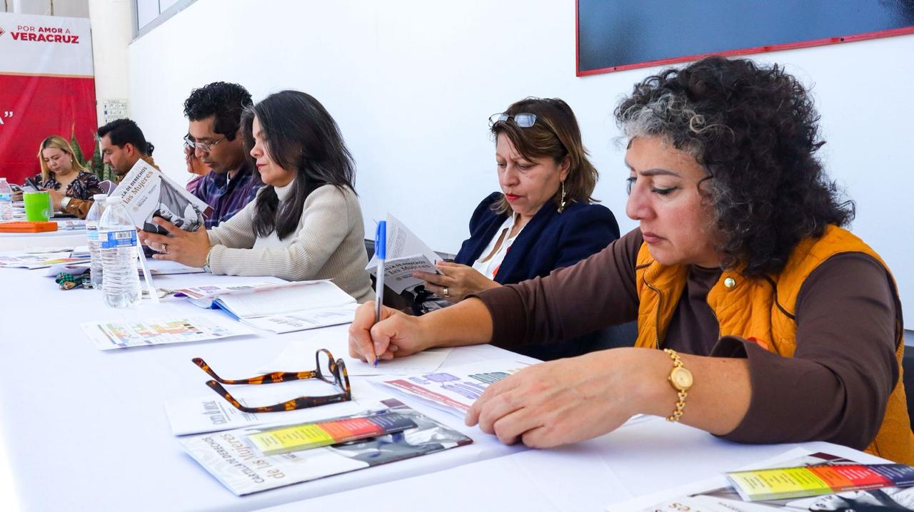 Incorpora DIF Estatal la perspectiva de género en cada programa institucional