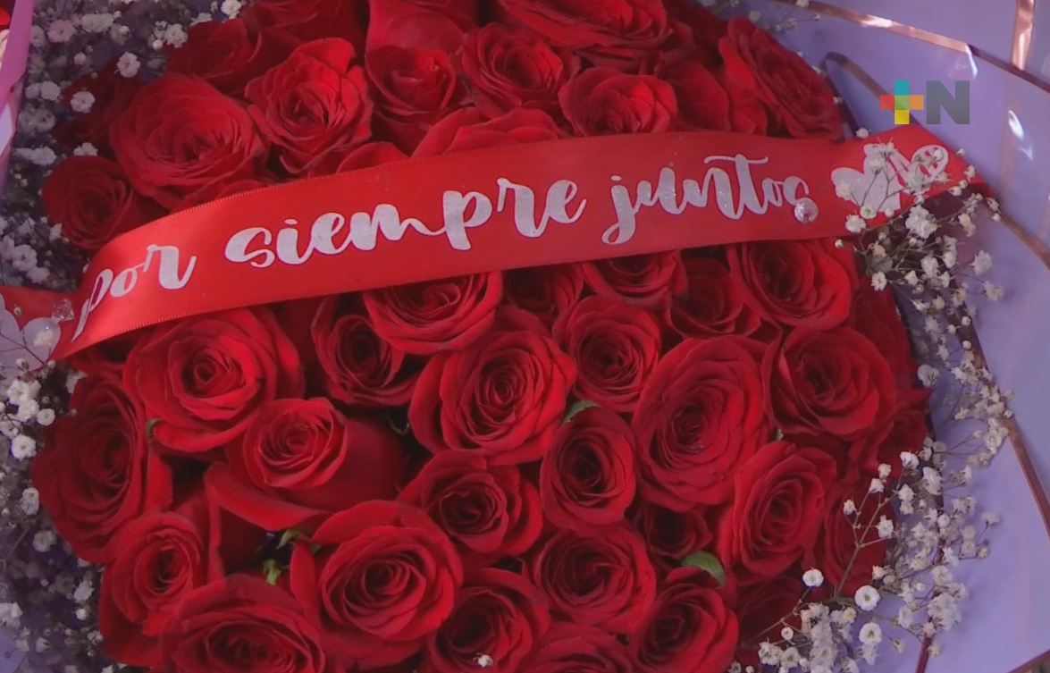 Arreglos florales y regalos de diversos precios ofrecen para el 14 de febrero
