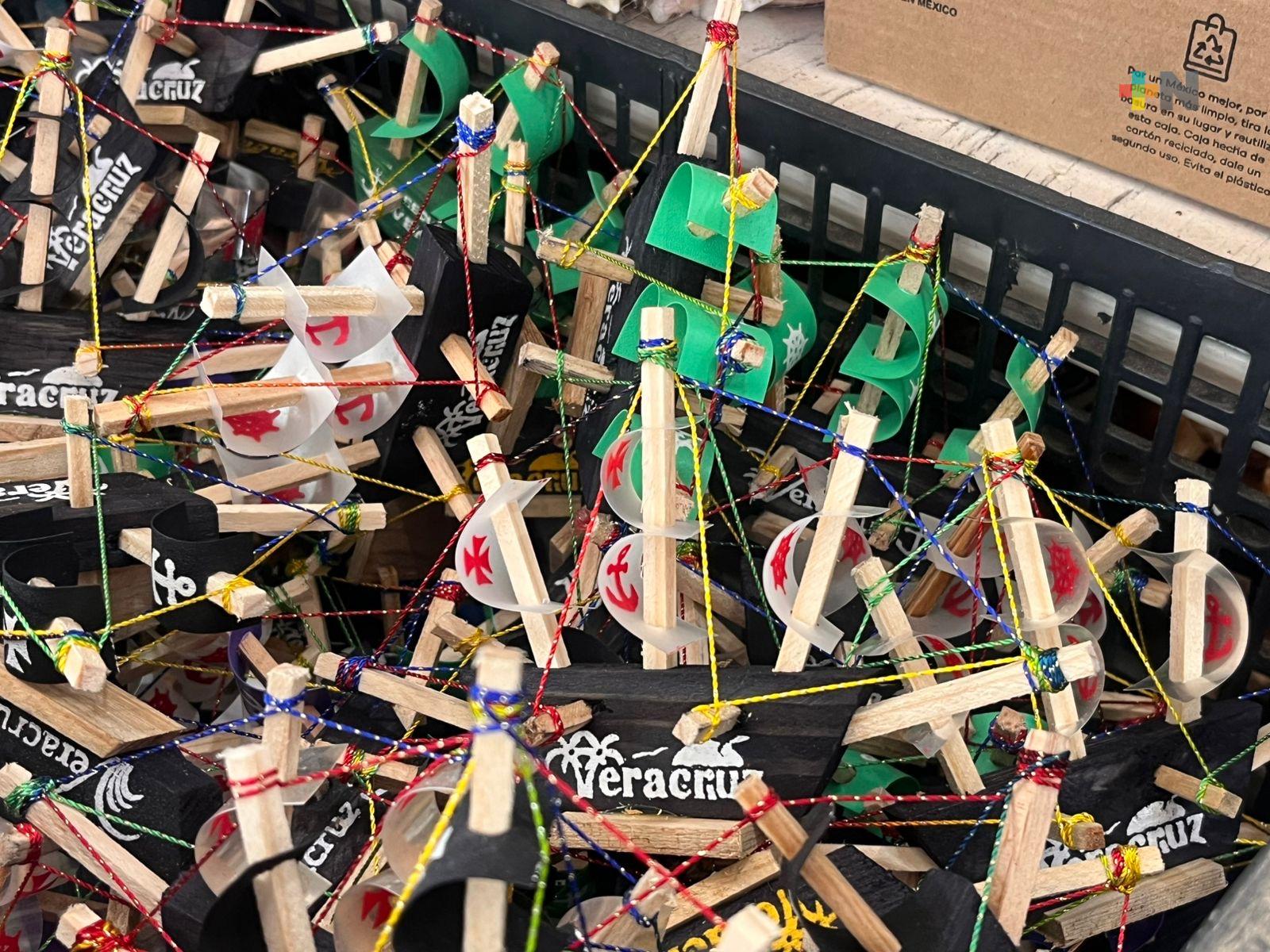 Comerciantes del malecón de Veracruz reportan repunte en ventas por Carnaval