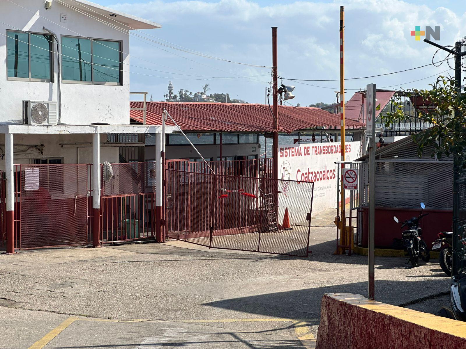 Suspenden servicio de lanchas y transbordador en Coatzacoalcos