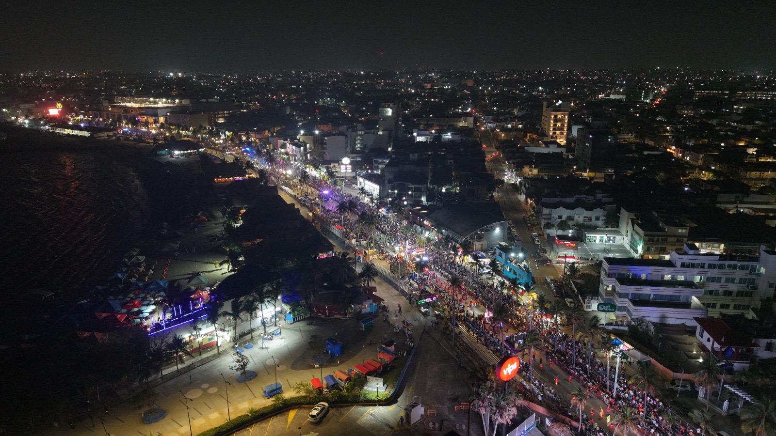 El Carnaval de Veracruz brilla en su Cuarto Gran Desfile con alegría y gran participación ciudadana