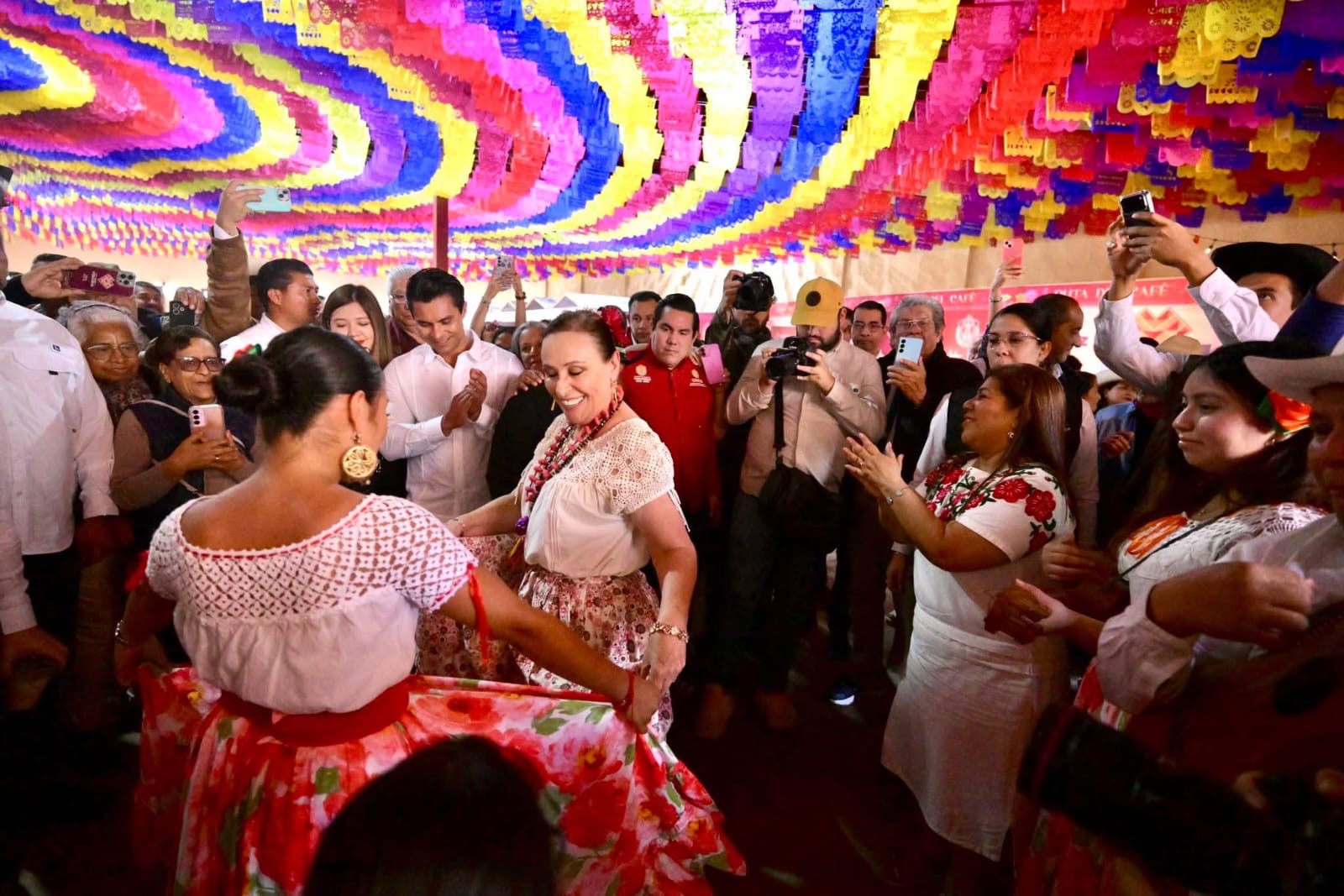 Rocío Nahle acompaña al pueblo de Tlacotalpan en el día de La Candelaria