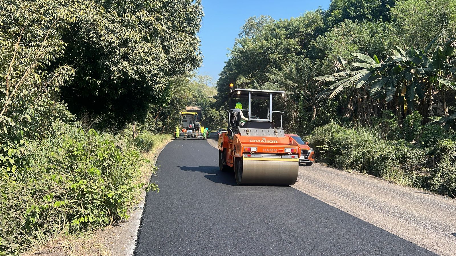 SICT utiliza trenes de pavimentación para dar mantenimiento a carreteras federales de Veracruz
