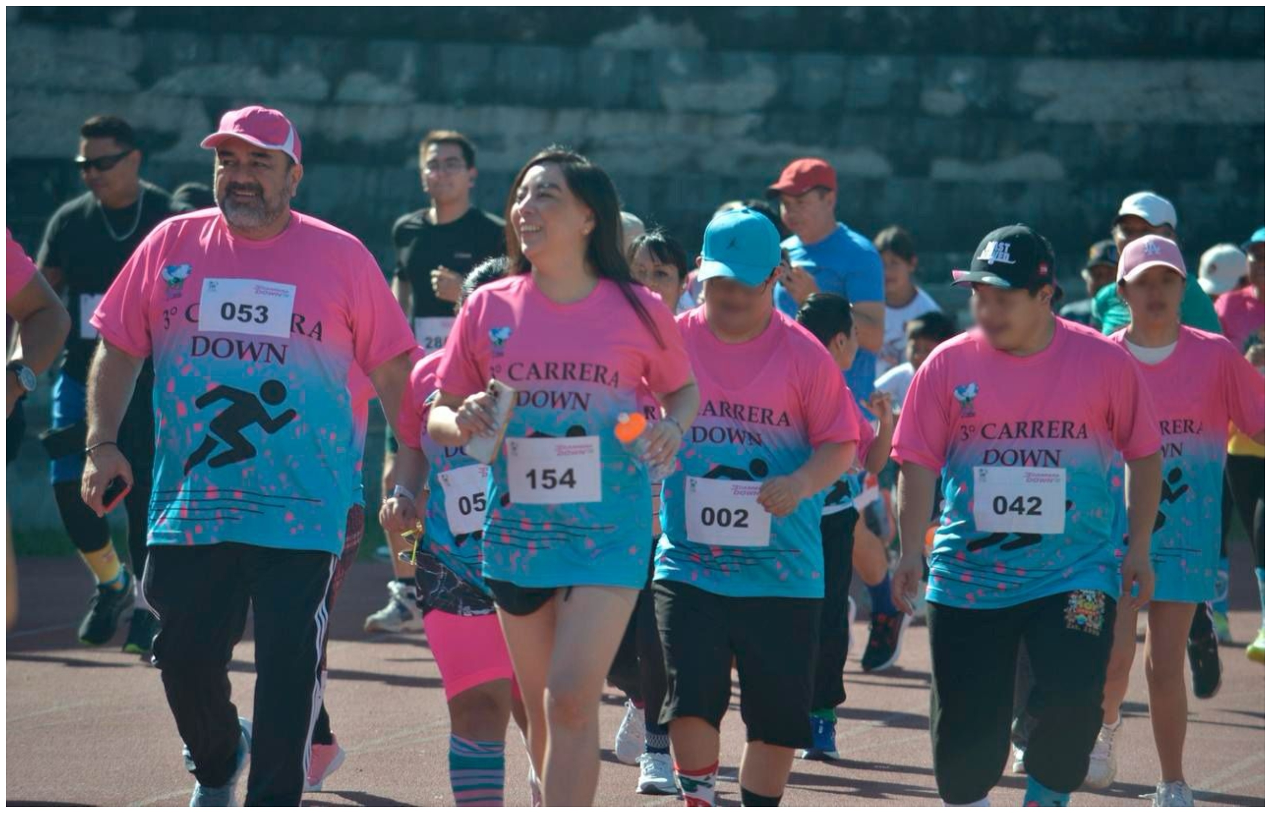 Realizan con éxito 3ª Carrera Down en beneficio del CAM 68 en Xalapa