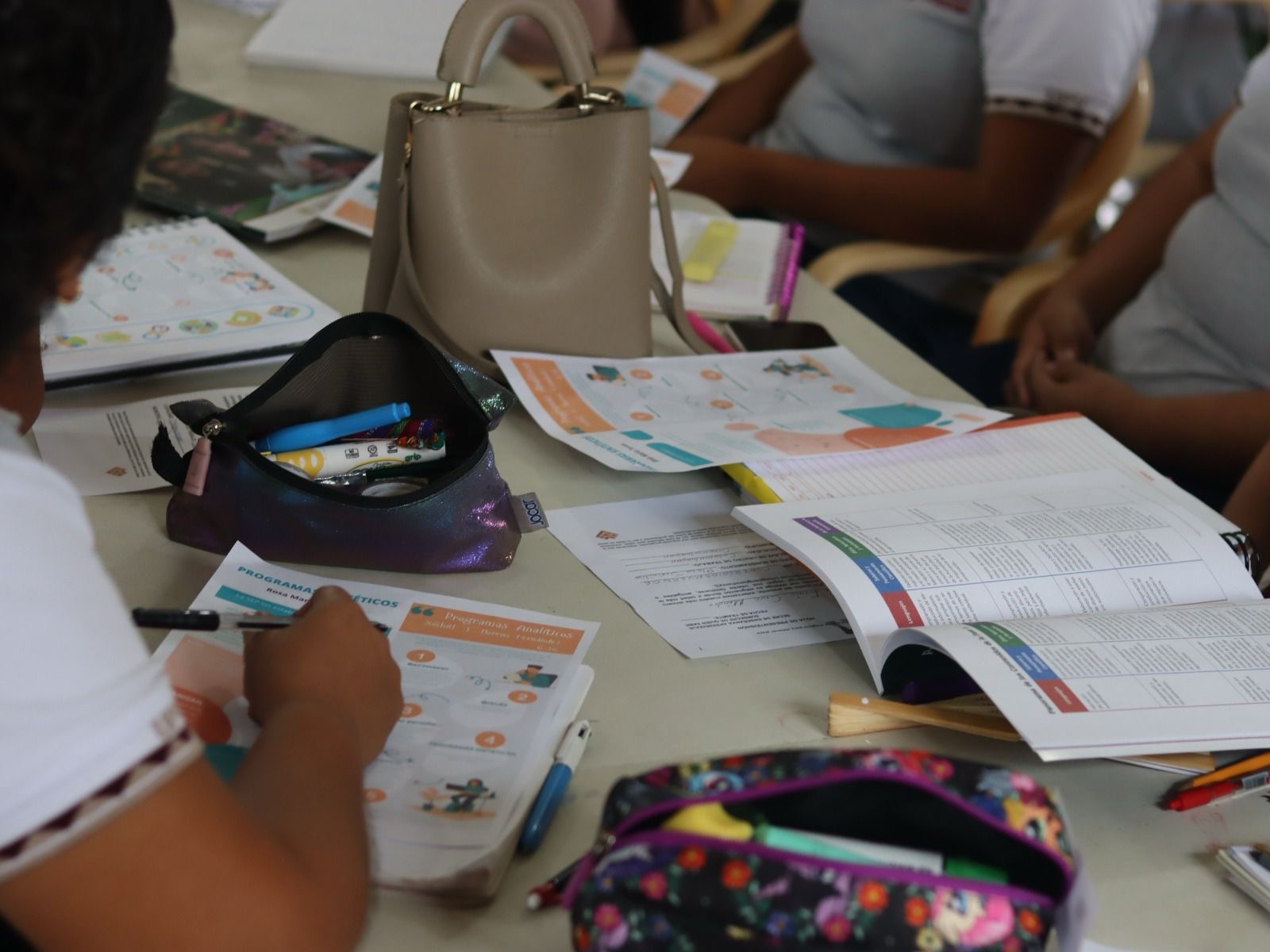 Futuros docentes se capacitan en planeación educativa de la Nueva Escuela Mexicana