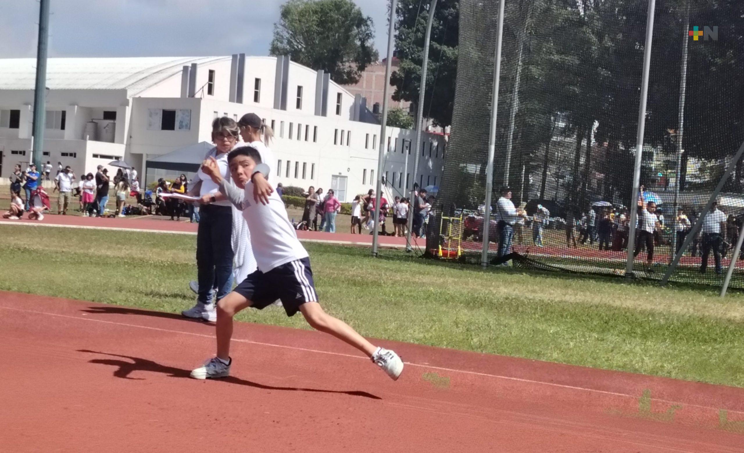 Realizan selectivos en atletismo y futbol de Juegos Escolares