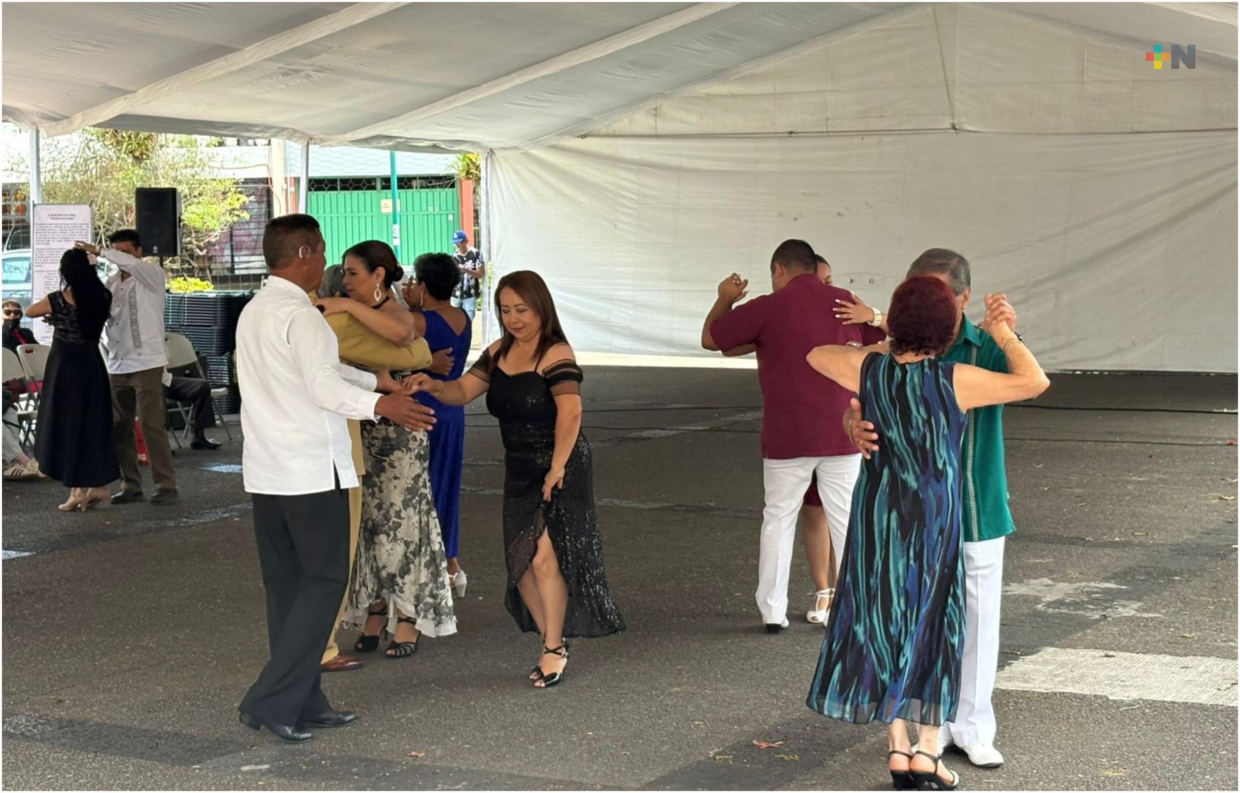 Danzón, elegante baile de origen cubano que ha echado raíces en Veracruz