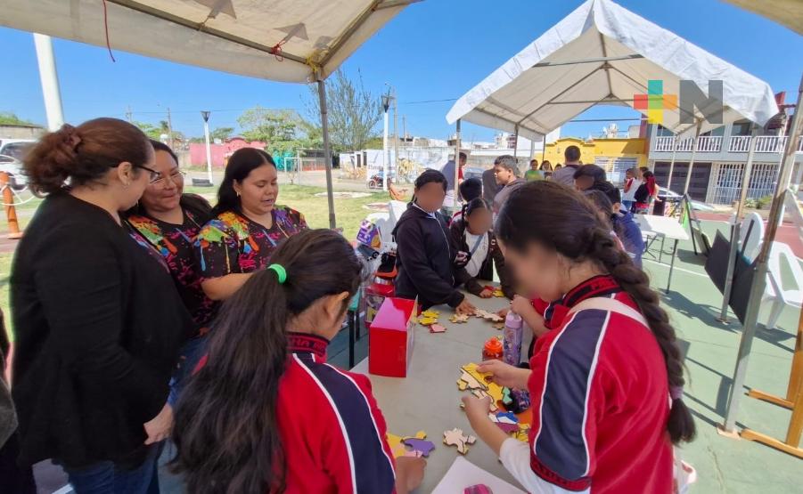 Biblioteca rodante llegará a instalaciones de Casas Chantli en Coatzacoalcos