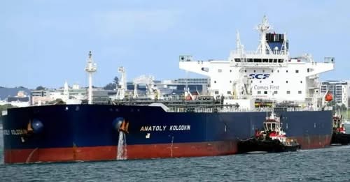 Petrolero ruso llega a Cuba en medio del bloqueo