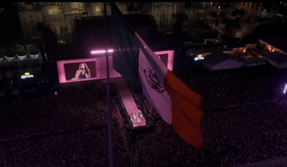 Shakira conquista CDMX: 400 mil personas en el Zócalo