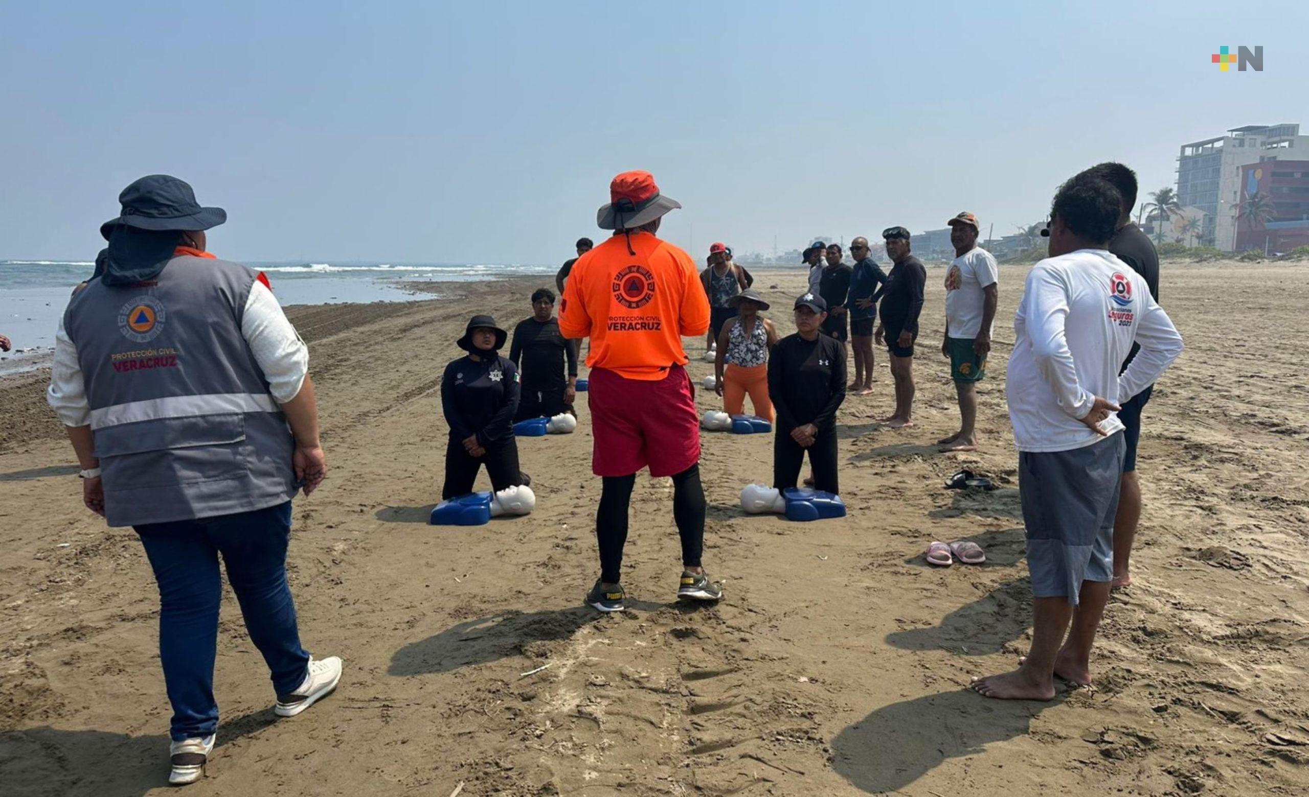 Capacitan a rescatistas acuáticos previo a Semana Santa