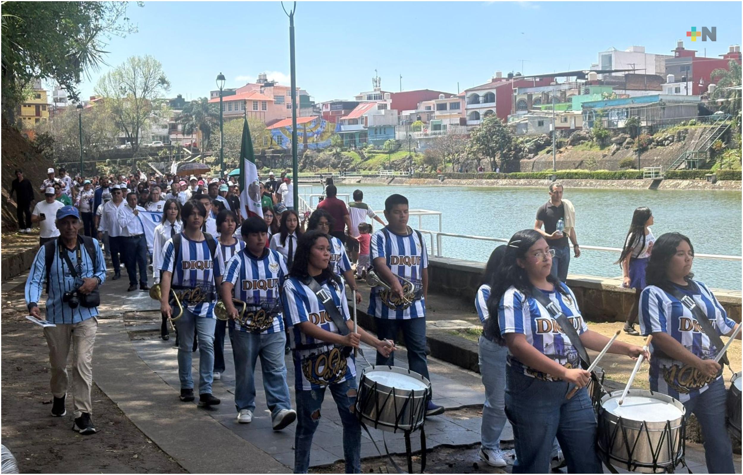 Con desfile conmemorativo iniciaron festejos por centenario de El Dique