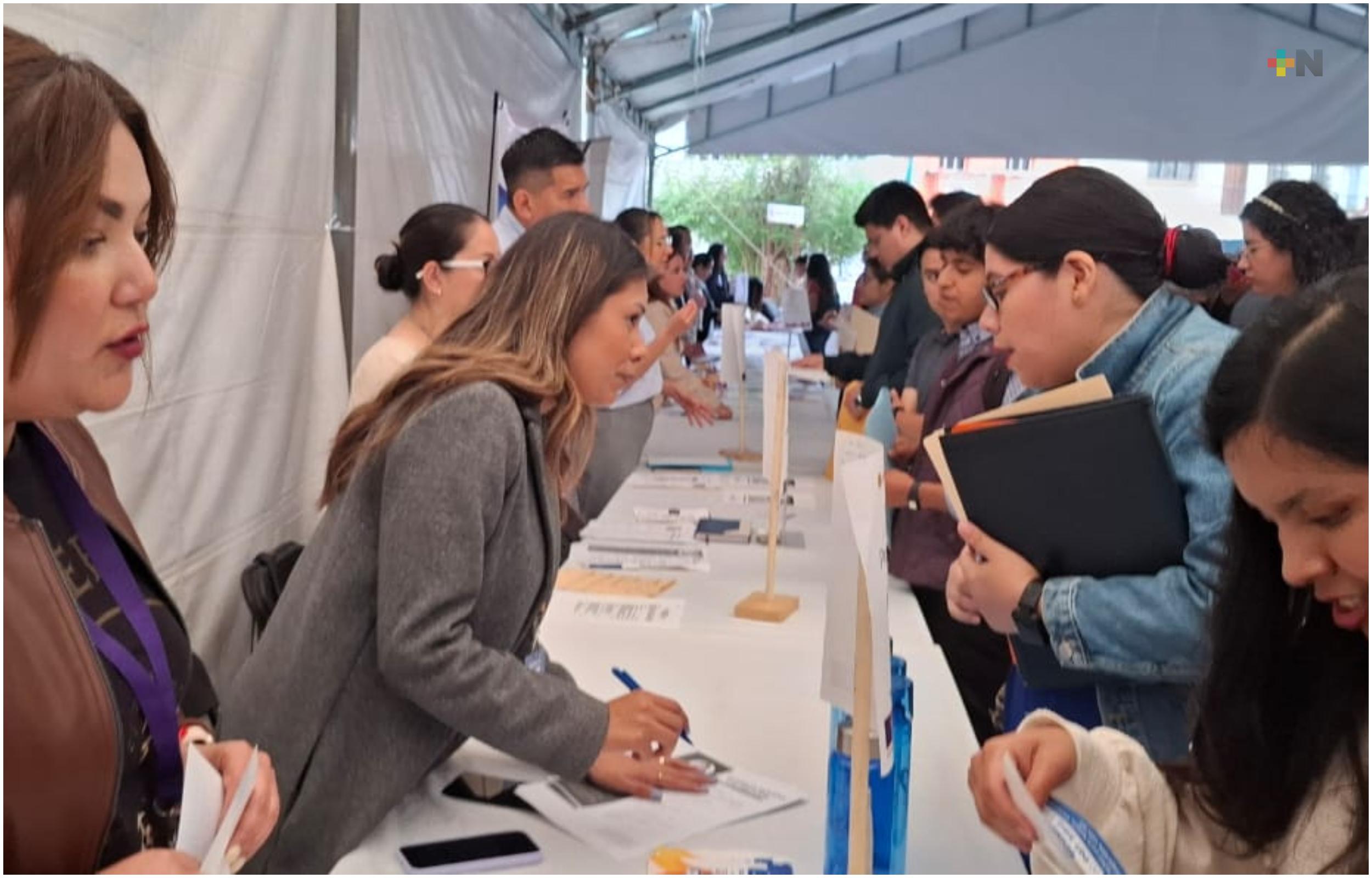 En Xalapa realizan Feria Nacional de Empleo dedicada para las mujeres