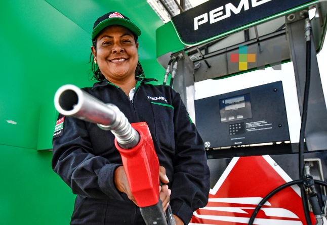 Gobierno pacta con gasolineras tope voluntario al diésel