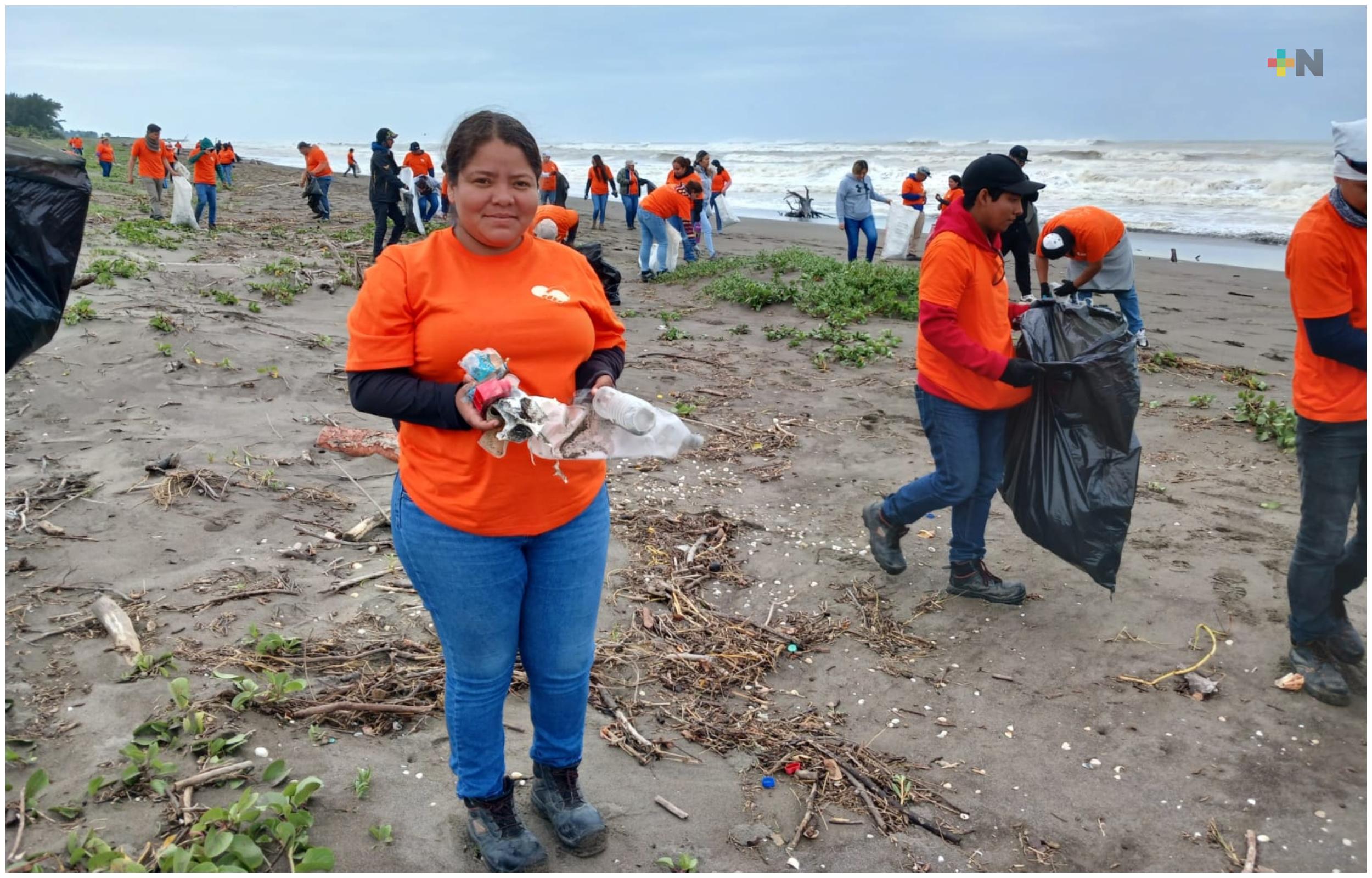 Realizan limpieza de playas de Nautla y Costa Esmeralda