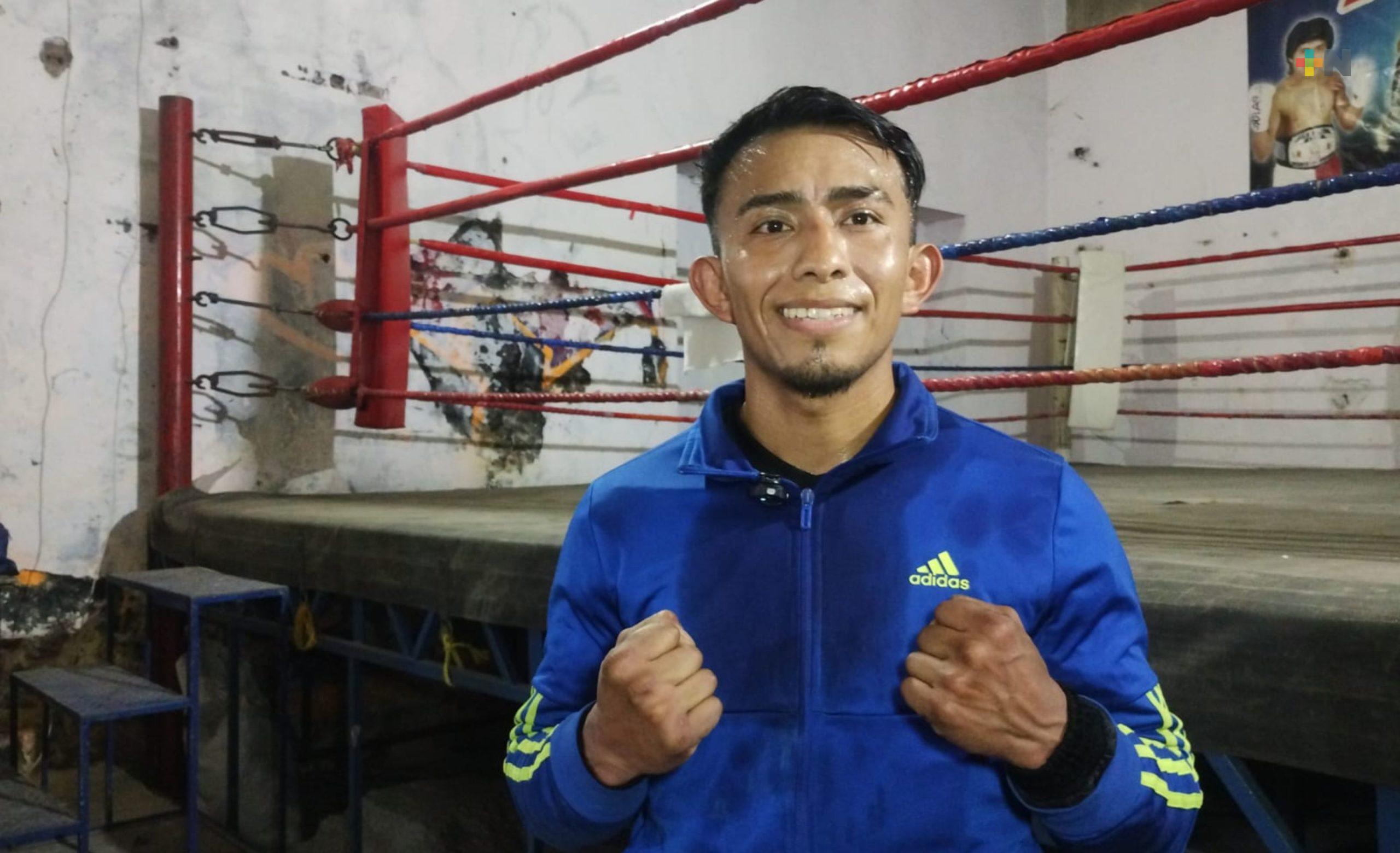 Boxeador xalapeño peleará en la Arena Coliseo de Córdoba