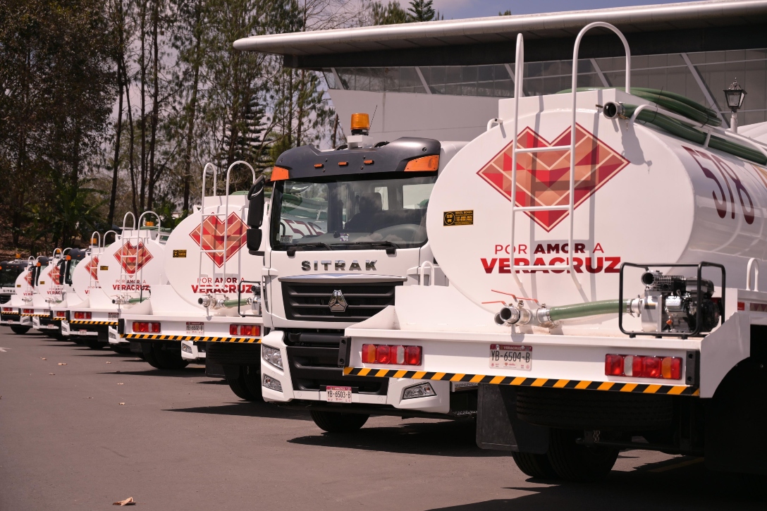 Amplían capacidad de respuesta para contingencias con 30 pipas para la CAEV