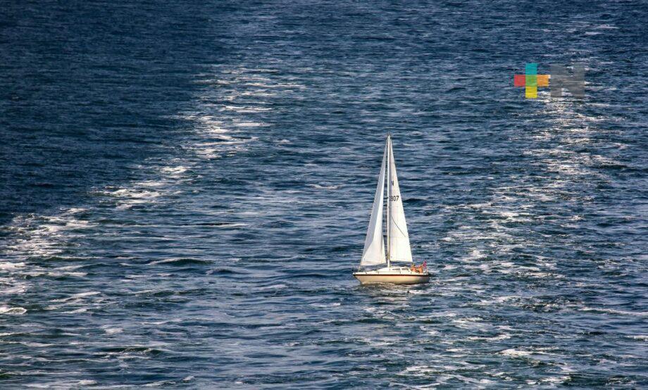 Semar busca dos veleros que llevaban ayuda humanitaria a Cuba