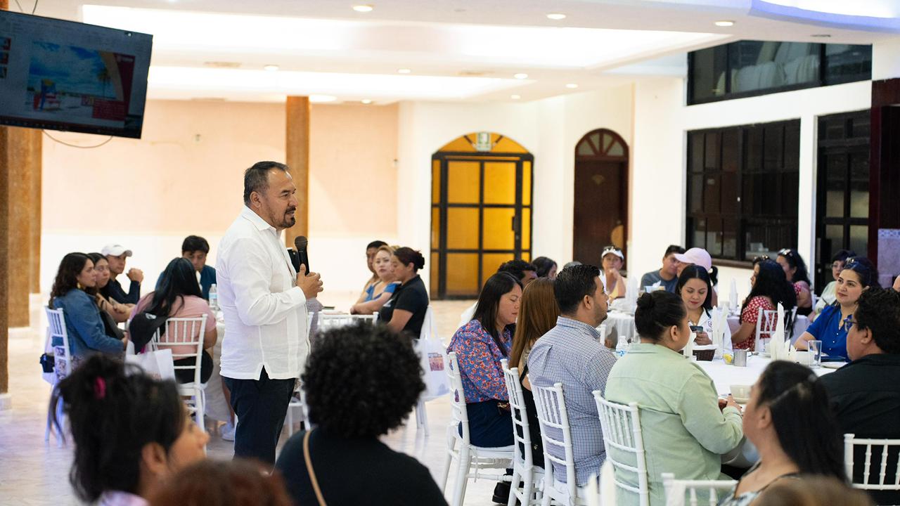 Prestadores de servicios fortalecen la atención al cliente en Tuxpan