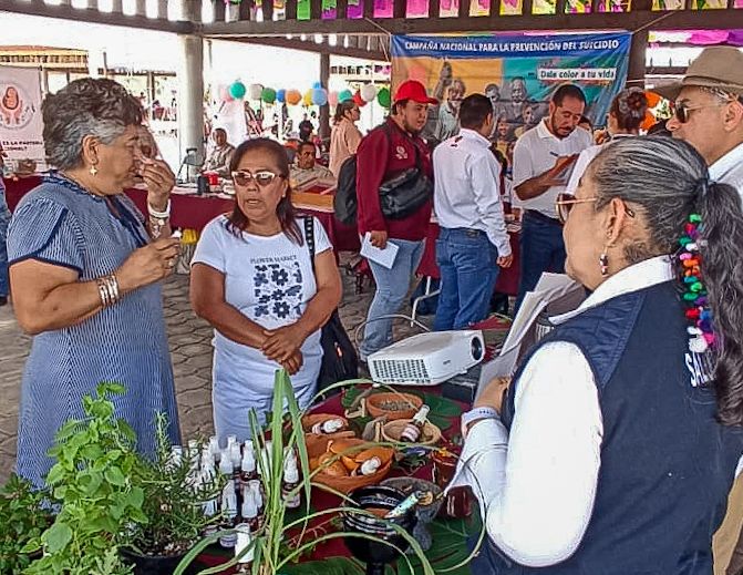 Salud acerca prevención y orientación a visitantes de Cumbre Tajín