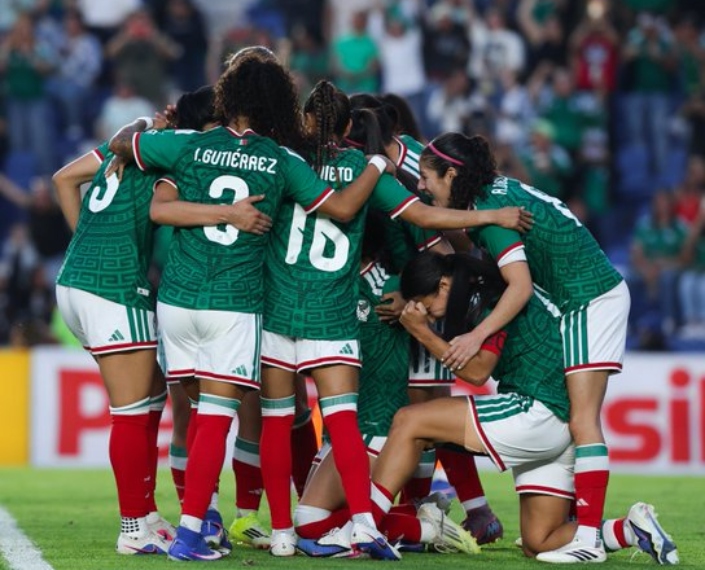 Selección Mexicana femenil vence a Brasil