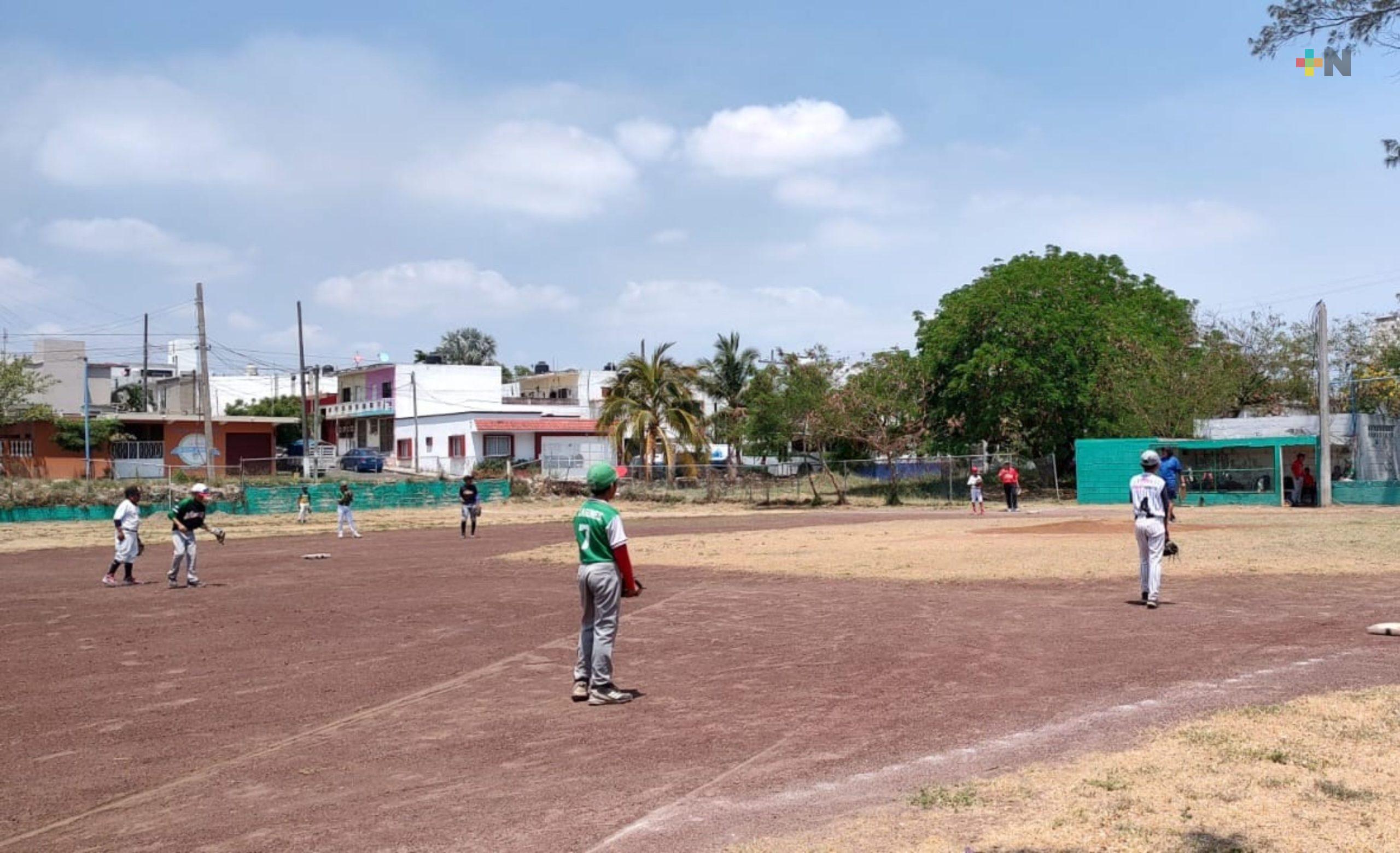 Peloteros xalapeños triunfan en selectivo distrital «Williamsport»