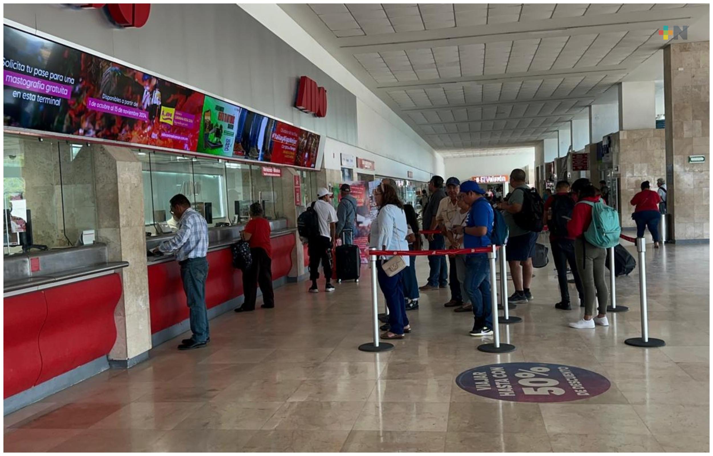 Aumenta flujo de pasajeros en terminal de autobuses en Coatzacoalcos