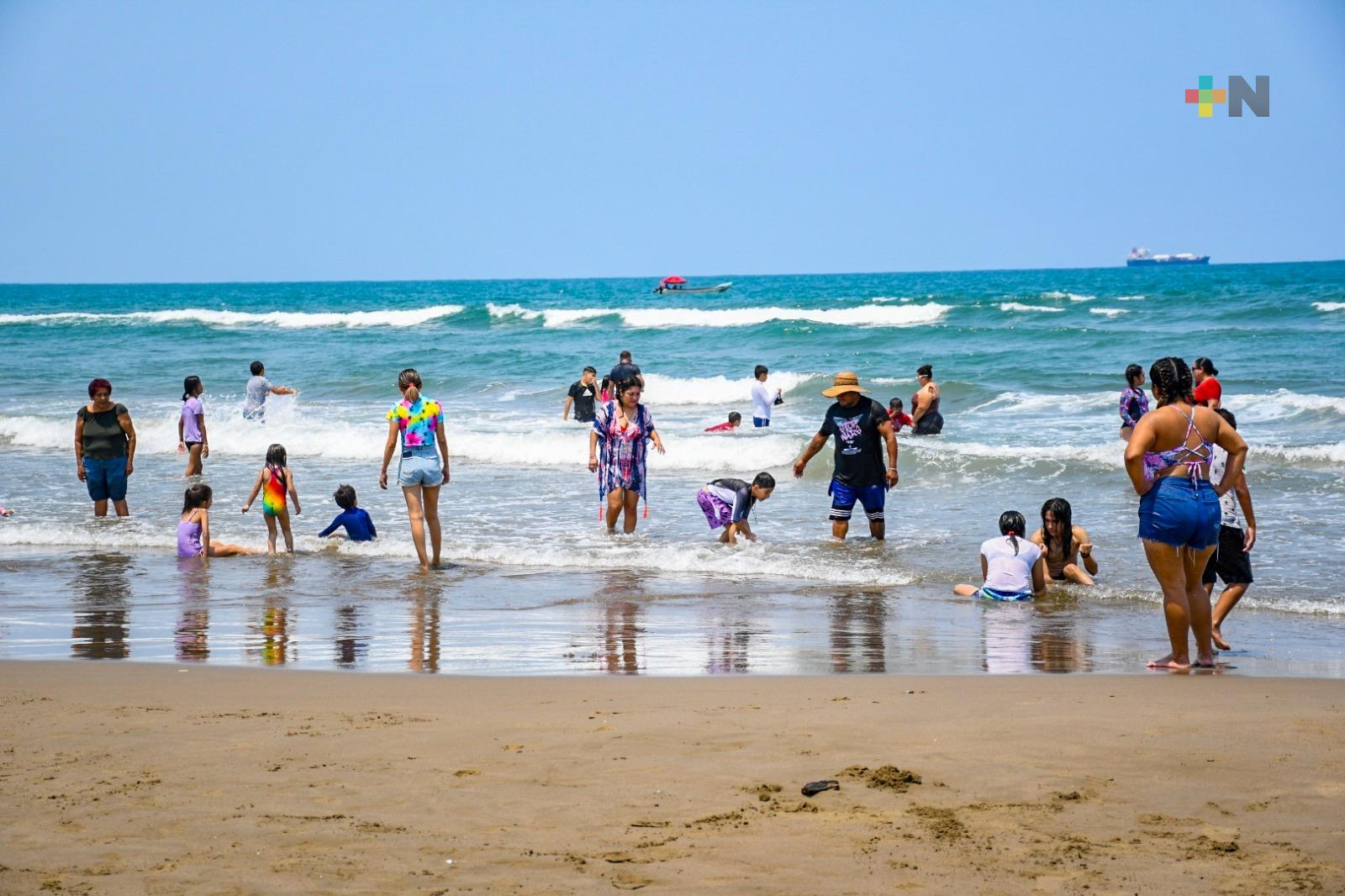 Autoridades emiten recomendaciones para disfrutar la playa de Coatzacoalcos