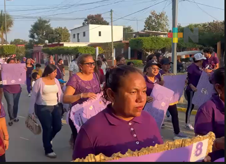 Tlacojalpan conmemora el Día Internacional de la Mujer