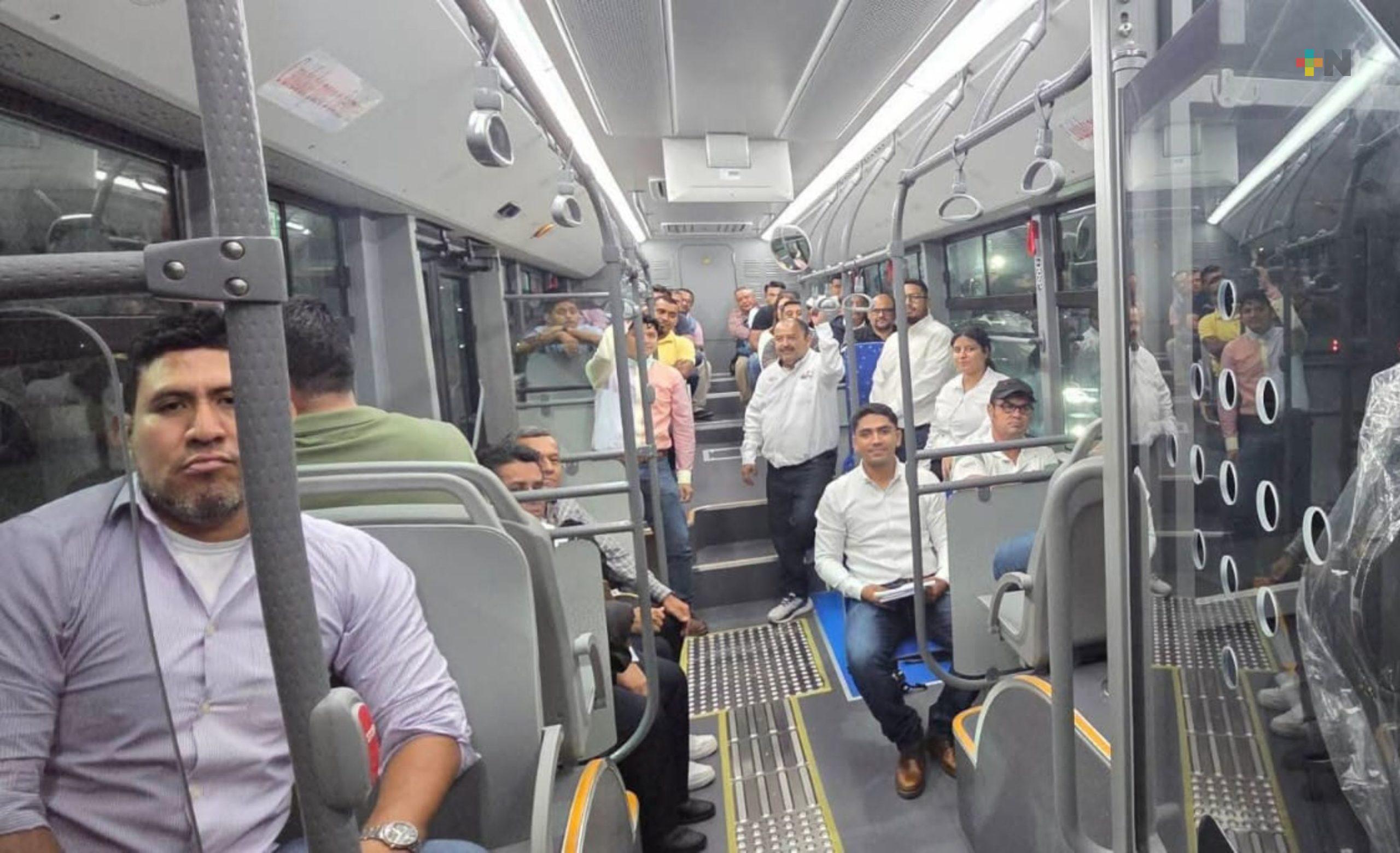 Se intensifica capacitación de operadoras y operadores de las unidades Quetzalli