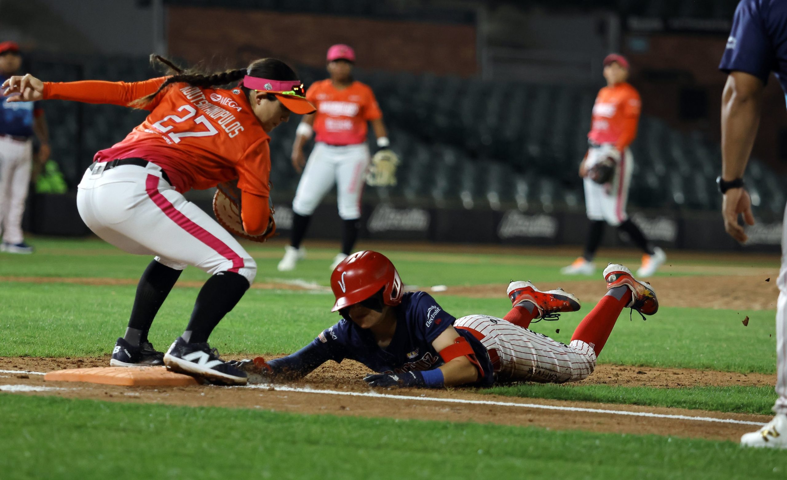 Vizcarra comanda triunfo de El Águila en Hermosillo