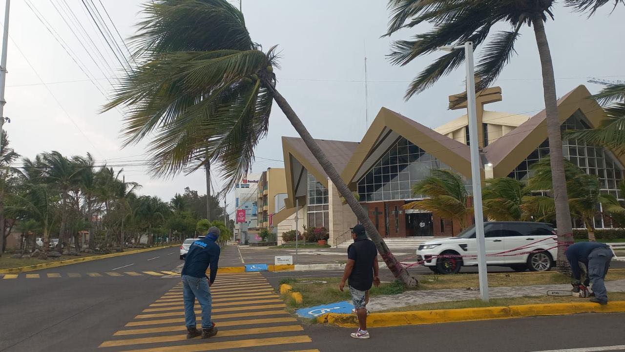 Rachas de viento similares a las de un huracán categoría 1: PC de Boca del Río