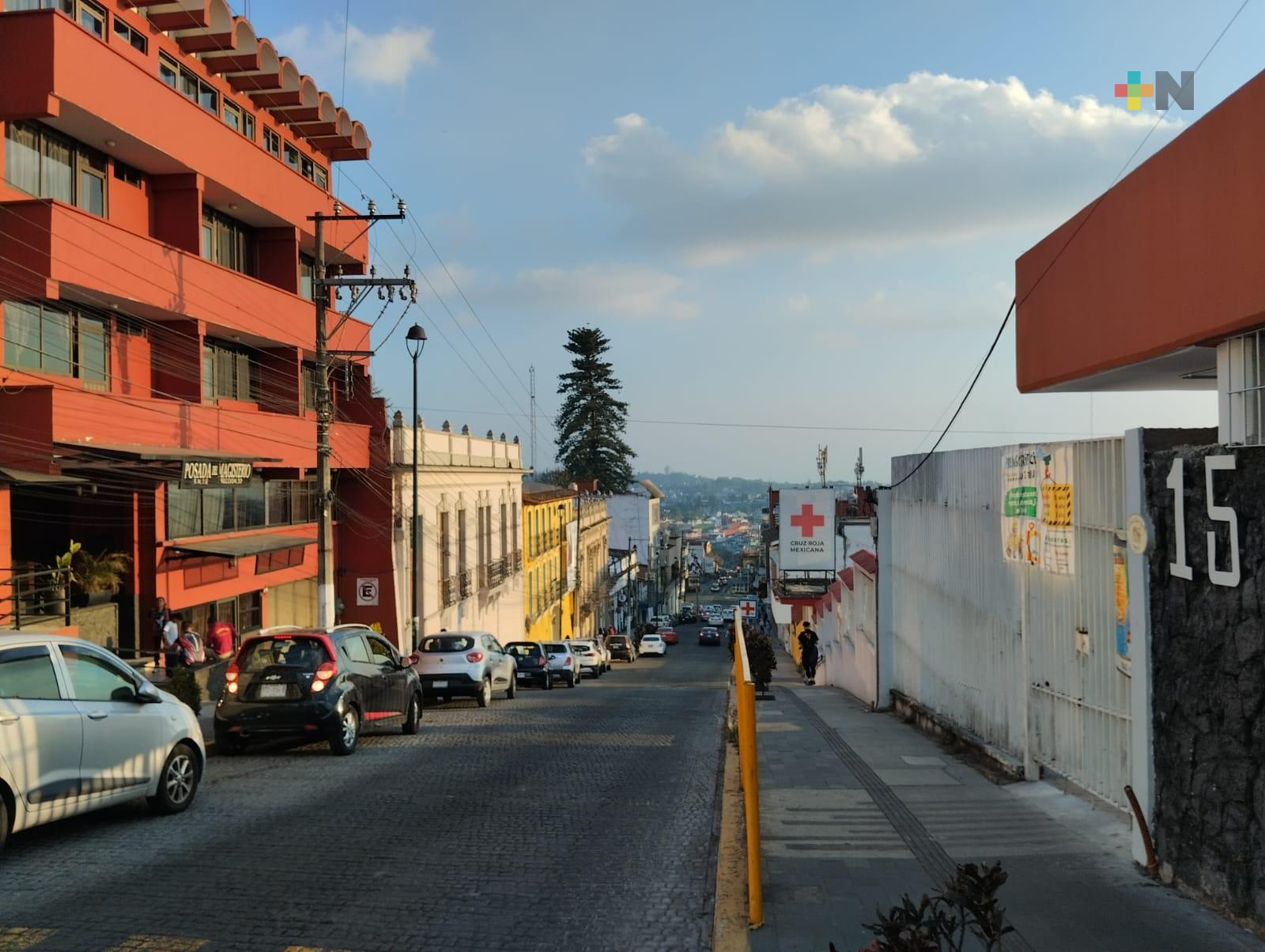 Persiste ambiente caluroso y algunas lluvias aisladas en regiones montañosas del estado de Veracruz