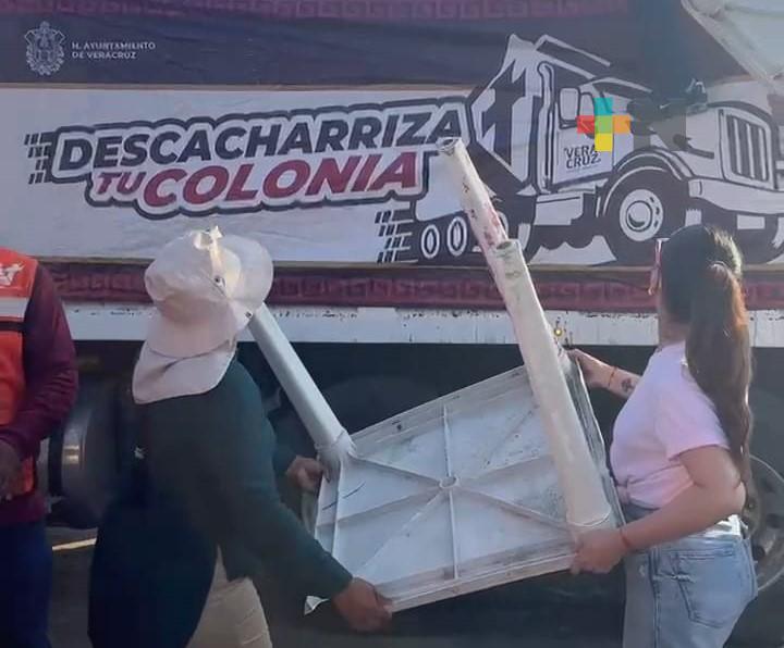 Labores de limpieza y descacharrización en playas Villa del Mar y Playón de Hornos