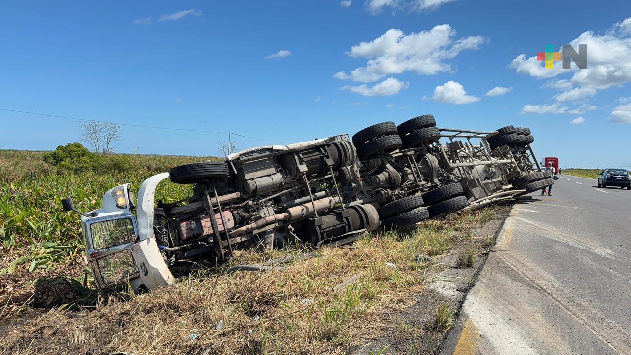 Accidente en carretera Coatzacoalcos–Minatitlán afectó la circulación vial