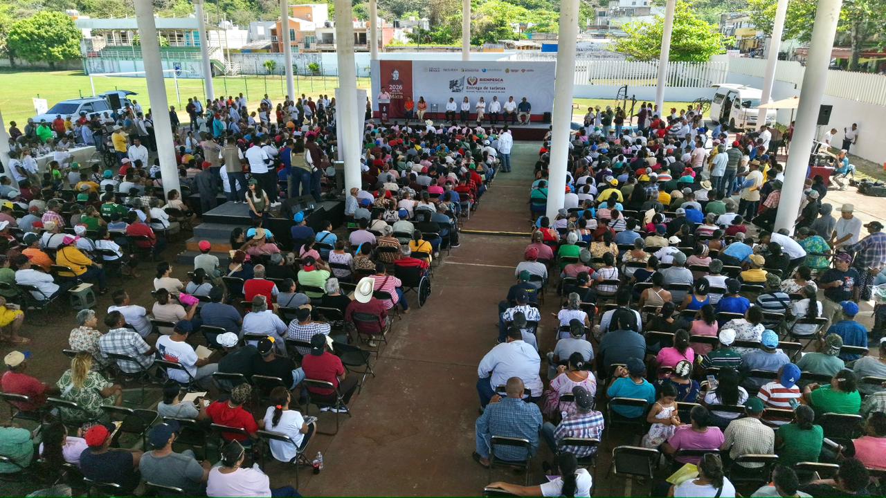 Entregan medios de pago a beneficiarios del programa Bienpesca en Veracruz