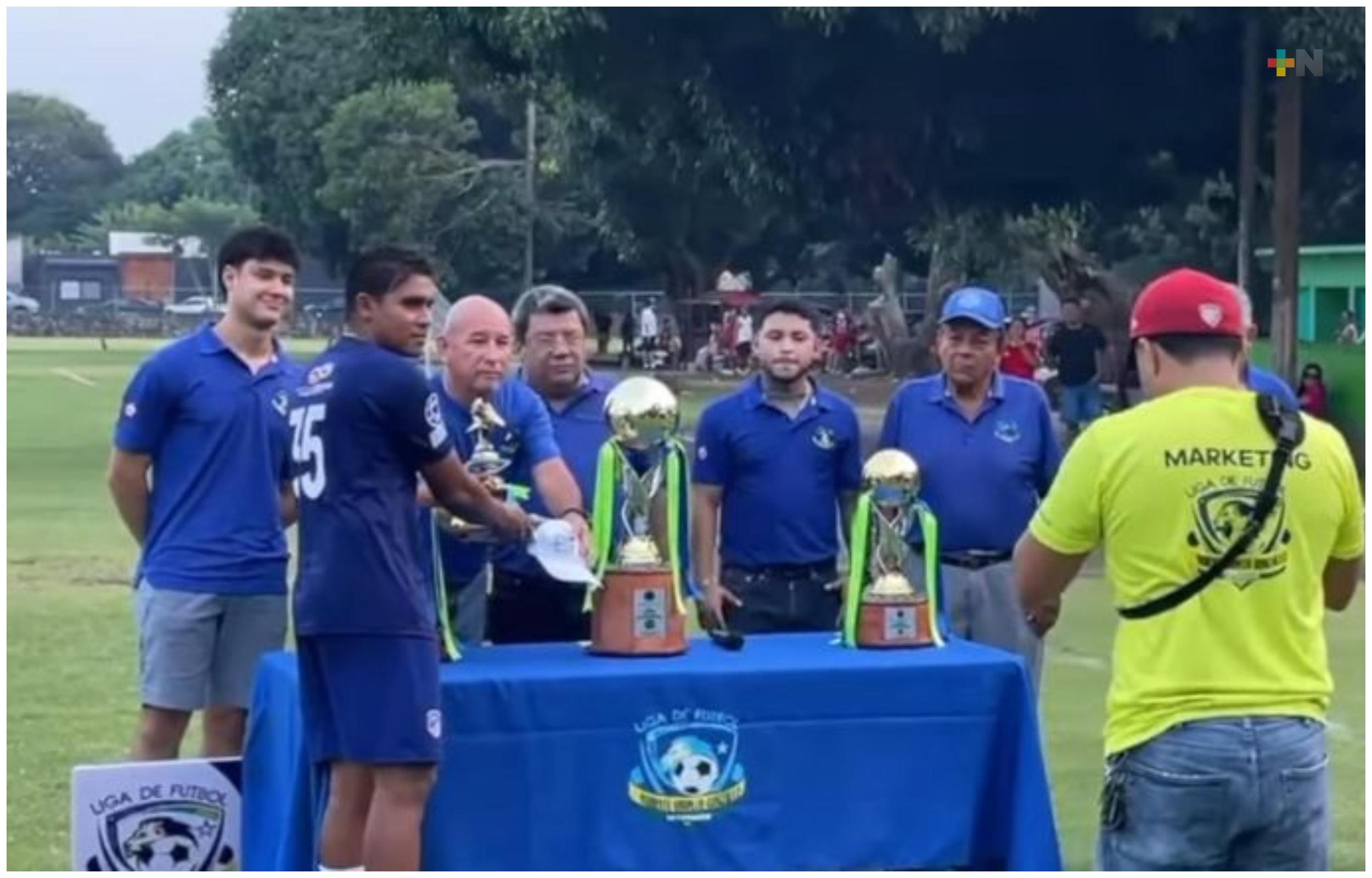 Habrá nueva categoría en la liga de futbol de veteranos Roberto Oropeza