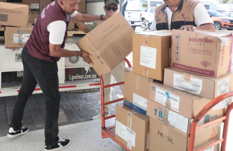 Abastecen de medicamentos a 10 centros de salud y el Hospital de Tlalixcoyan