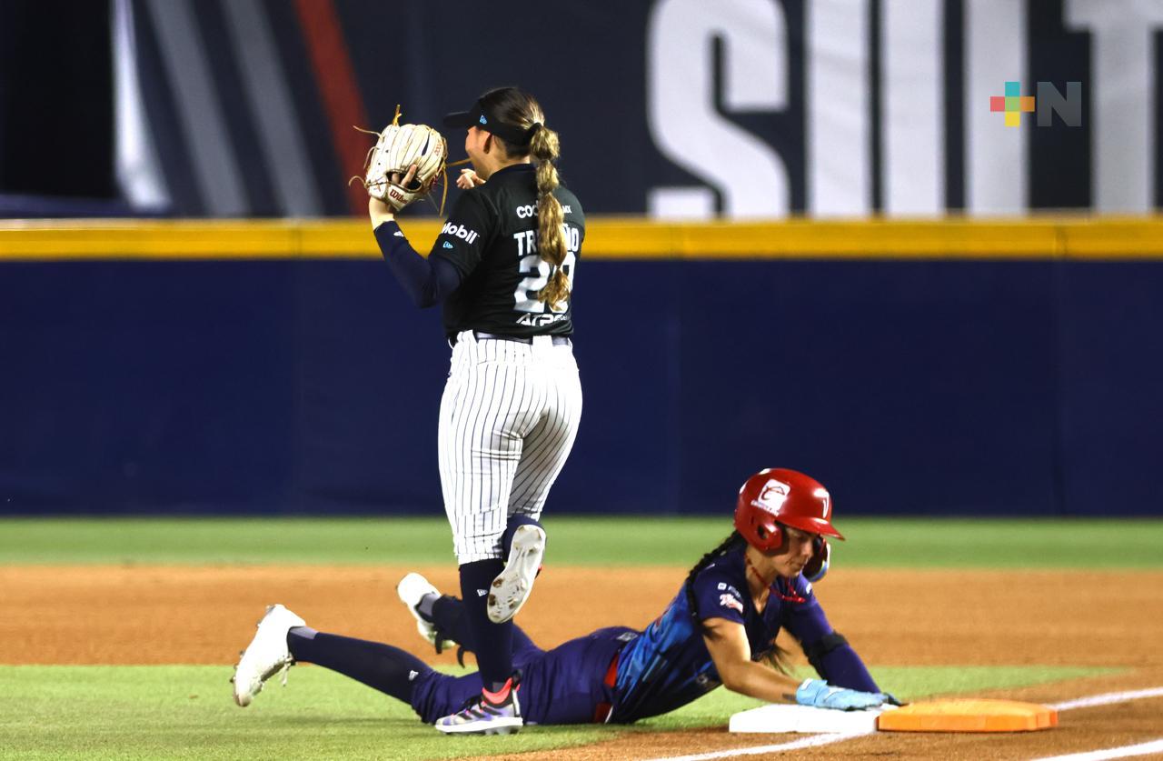 Sultanes remonta y supera a Las Gloriosas